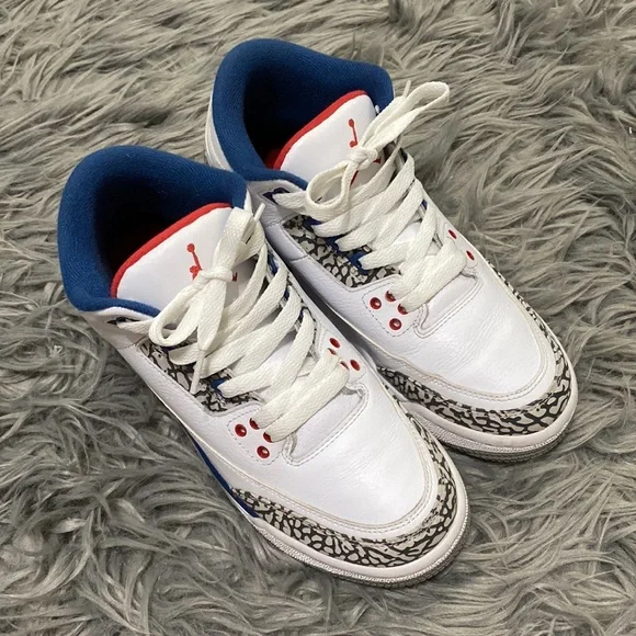 Jordan three retro true blue and red